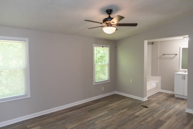 Building Photo - 2335 US-70