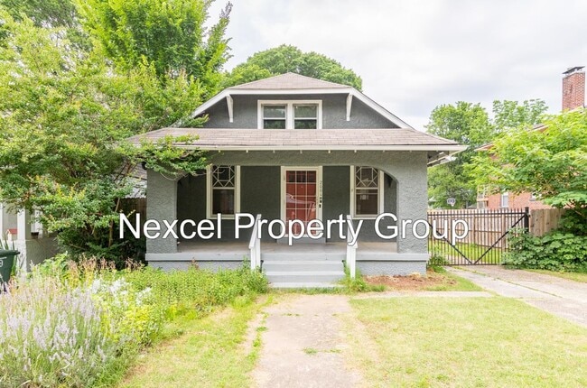 Primary Photo - 2004 Walker Ave