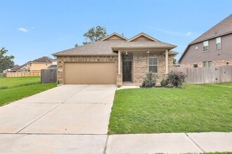 Building Photo - 18806 Legend Oaks Dr