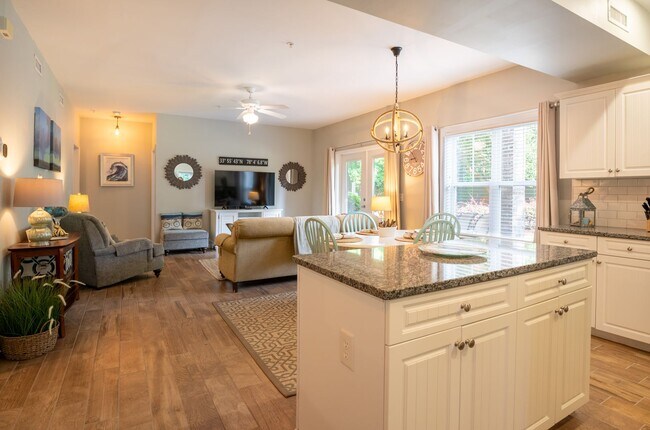 Building Photo - OFF-SEASON FURNISHED MONTHLY RENTAL AVAILA...