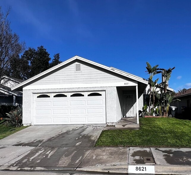 Building Photo - 8621 Andover Pl