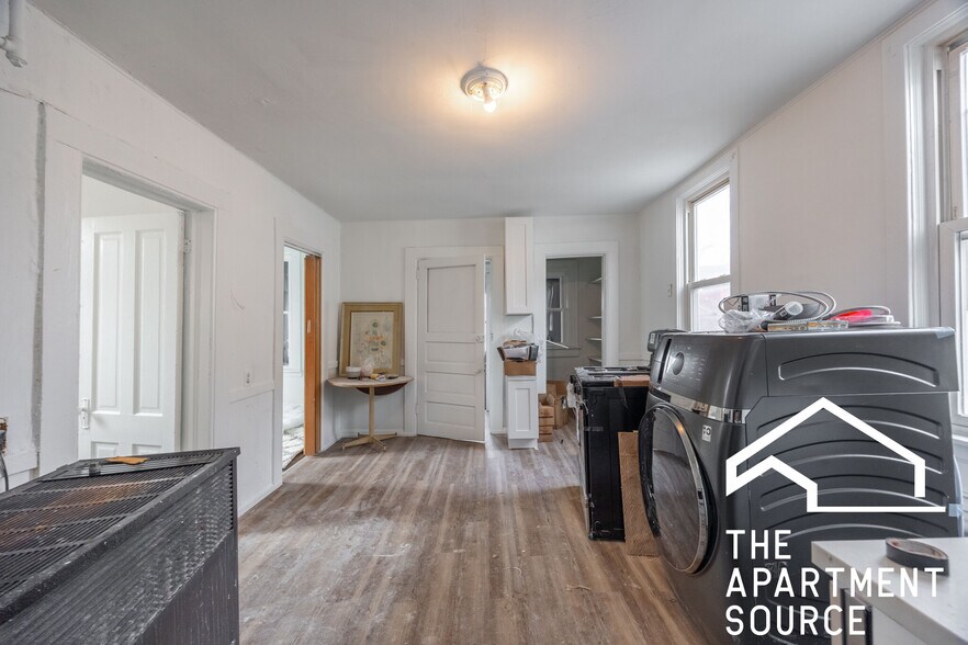 Building Photo - 1626 N Fairfield Ave