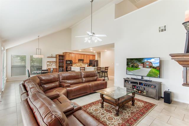 Building Photo - 720 Hardwood Dr