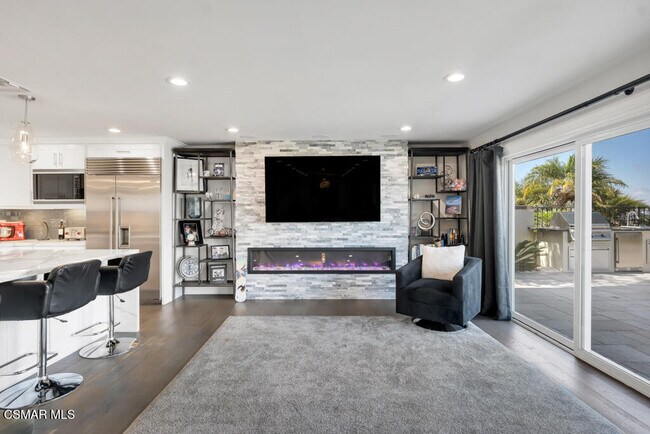 Building Photo - 4066 Calle Del Sol