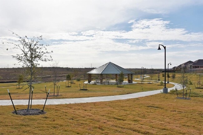 Building Photo - 320 Thornless Cir