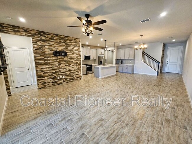 Building Photo - 19403 Blue Pond Dr
