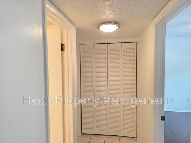 Building Photo - 605 N Keene Rd