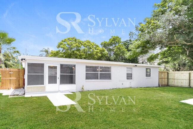 Building Photo - Coming HOME never felt so good!