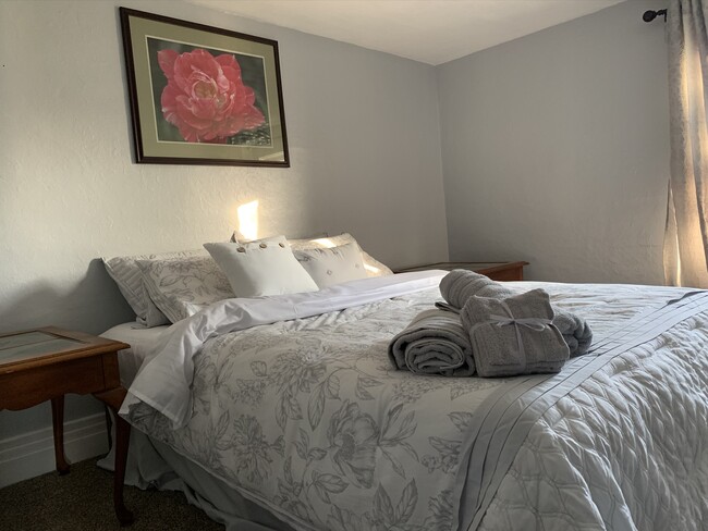 Bedroom with Queen Bed - 1670 Mount Hope Ave