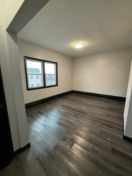 93 Garden St 3L - 97 Garden St