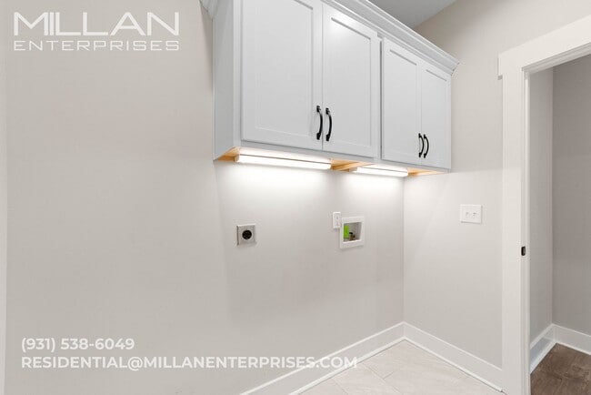 Building Photo - Gated Community Living with Open Views & Designer Kitchen