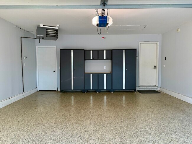 Building Photo - 1716 Paddington Ave
