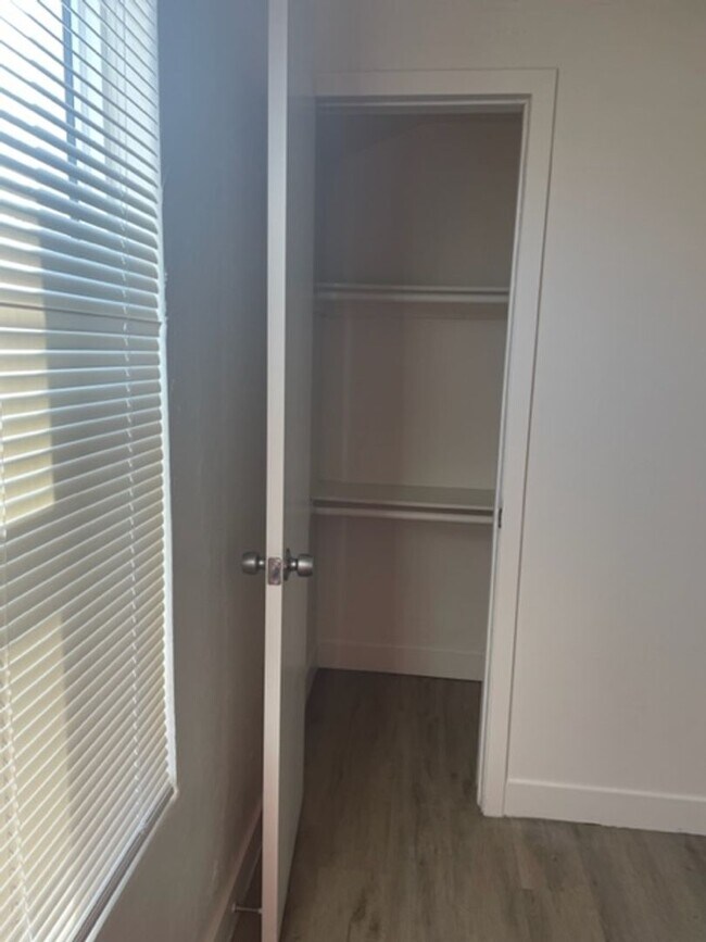 Building Photo - Unique Tri plex