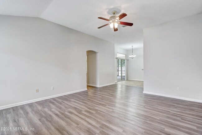 Building Photo - 749 Grand Parke Dr