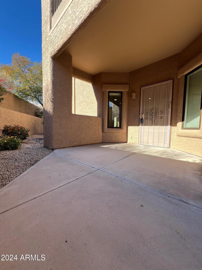 Building Photo - 13820 N Mirage Heights Ct