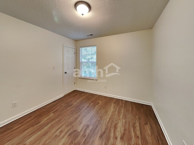 Building Photo - 4533 Hyperion Court