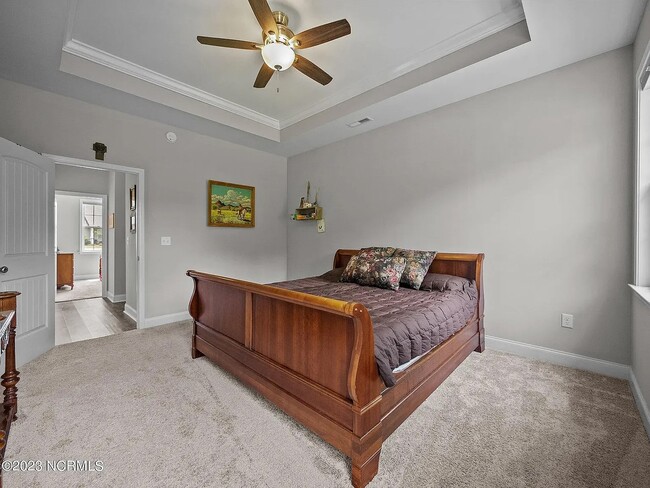 Building Photo - 102 Captains Pointe