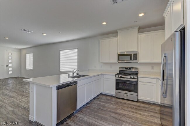 Building Photo - 222 Palisade Fls Ave