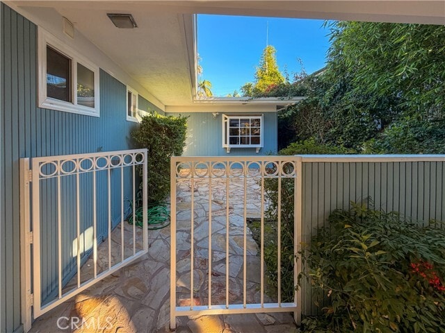 Building Photo - 5516 Ethel Ave