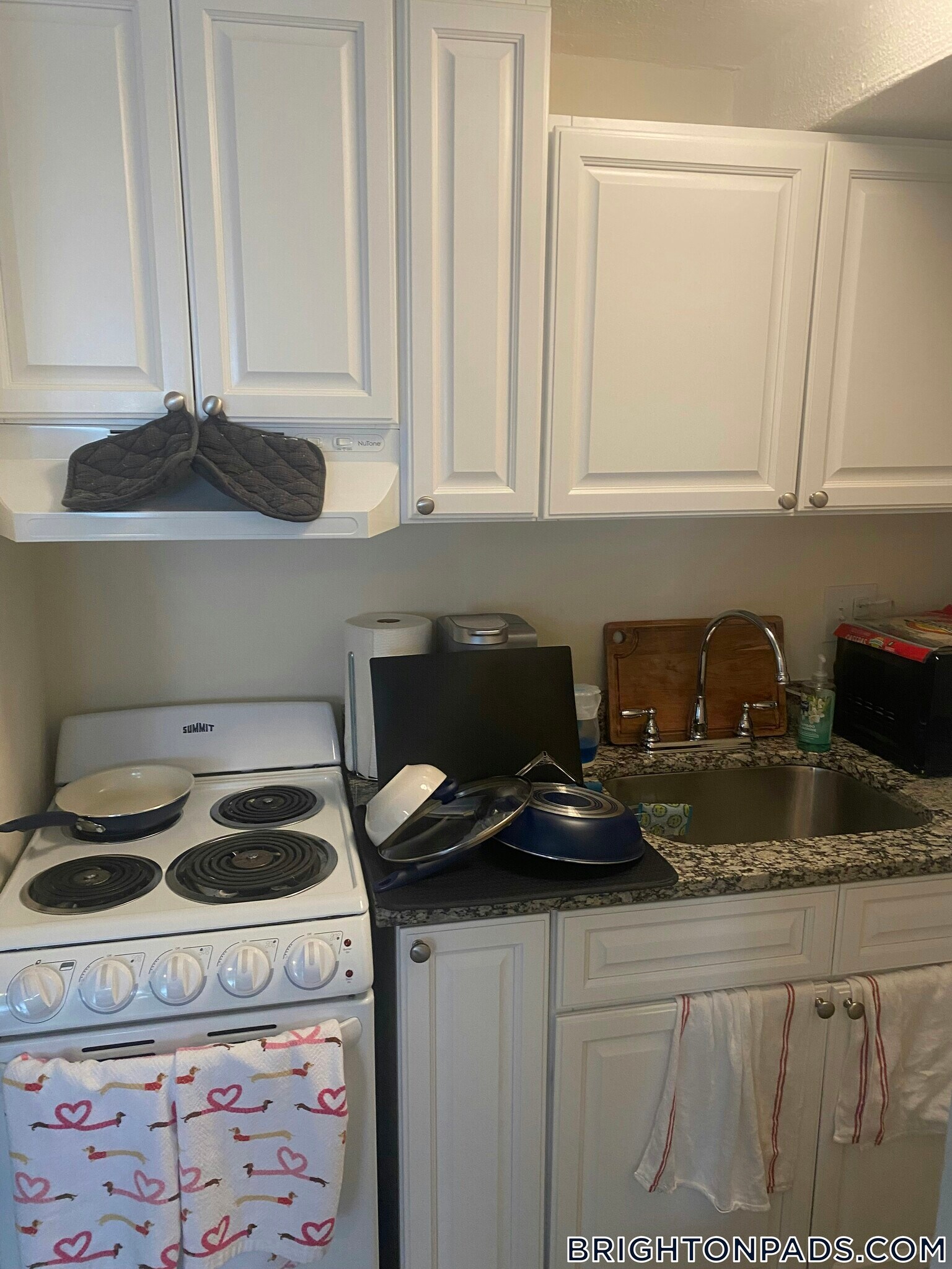 Building Photo - 168 N Beacon St