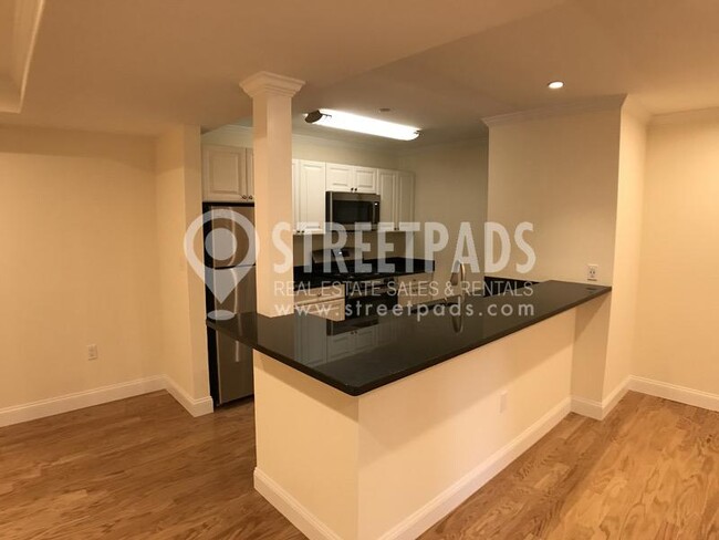 Building Photo - 1 bedroom in Cambridge MA 02138