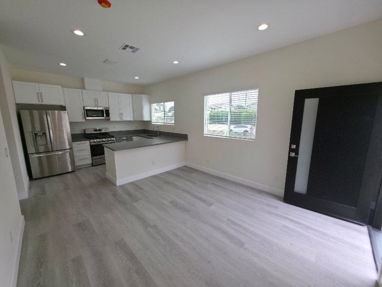 Building Photo - 18635 Knapp St