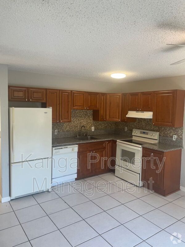 Building Photo - 3513 Coral Springs Dr