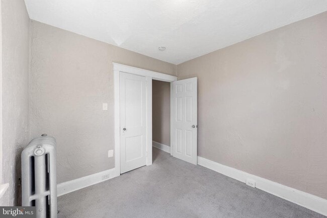 Building Photo - 1011 Clifton Ave