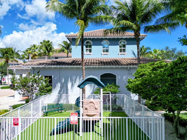 Building Photo - 1247 Via de Fossi