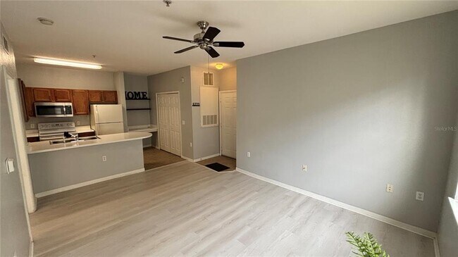 Building Photo - 8103 Lillies Way