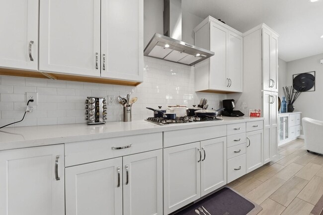 Building Photo - Elevated Living in Cadence – Model-Quality 3-Bedroom Home in Henderson’s Premier Master-Planned C...