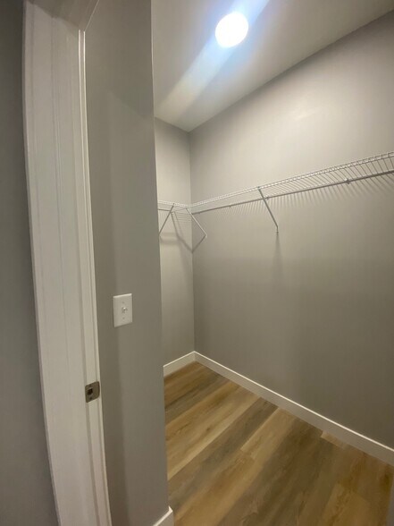 Unit A Bedroom 3 Closet - 415 Dequincy St
