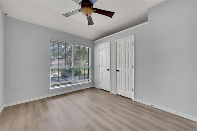 Building Photo - 421 Parkshire Dr