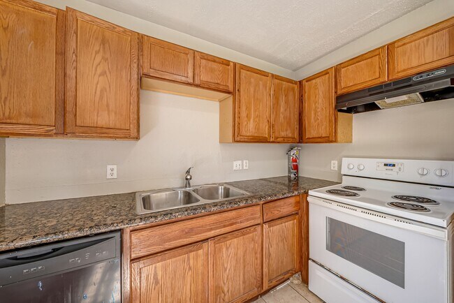 Building Photo - 3111 Overcross Dr