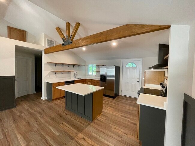 Building Photo - Neat Renovated House off Garner Rd