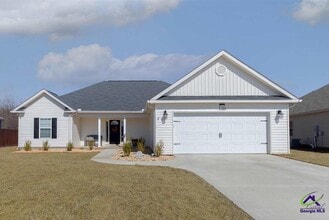 Building Photo - 120 Worchester Cir