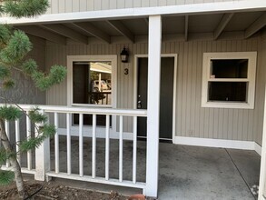 Building Photo - Condo at Gray Hawk Condo Downtown Bend