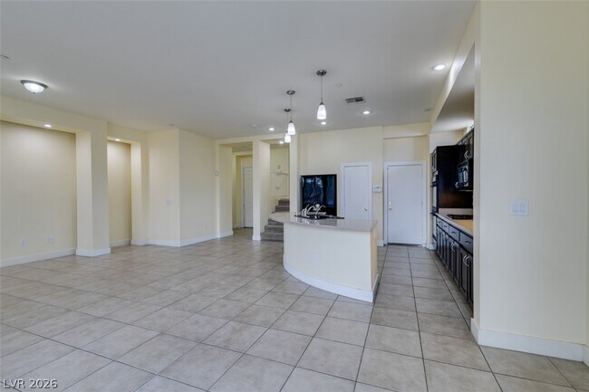 Building Photo - 228 Frapuccino Ave