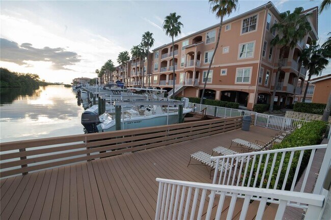 Building Photo - 5000 Culbreath Key Way