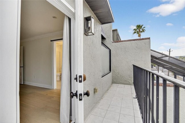 Building Photo - 162 E Davis Blvd