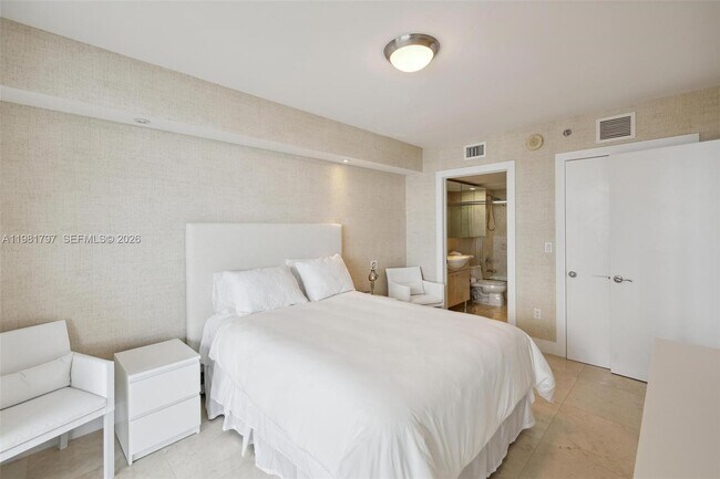 Building Photo - 1830 S Ocean Dr