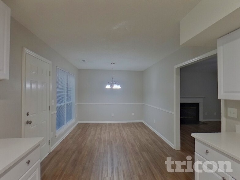 Building Photo - 9320 Amy Dr