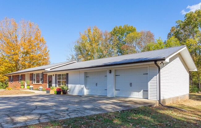 Building Photo - 9225 Amos Rd