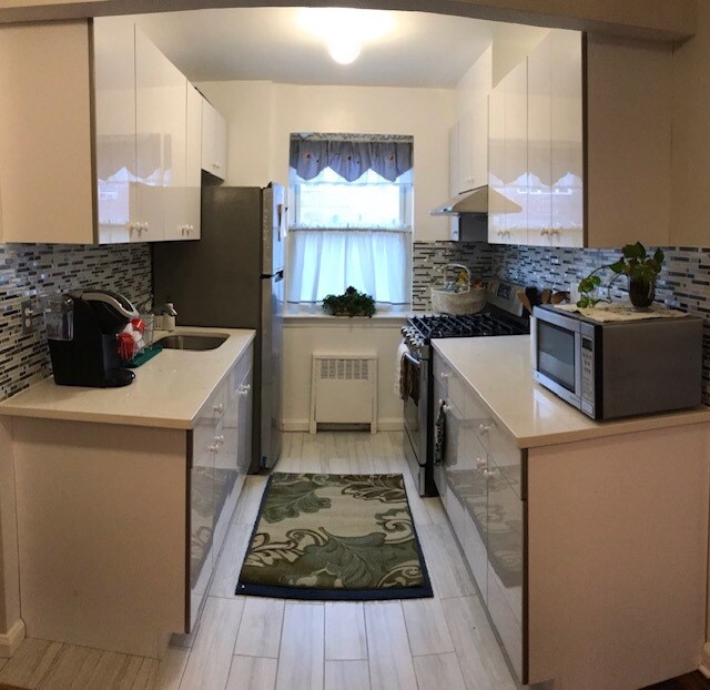 Kitchen - 20-15 Parsons Blvd