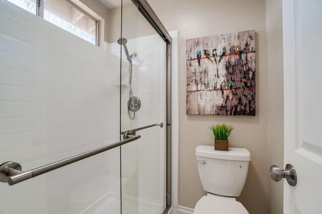 Building Photo - Your Dream Home Awaits on a Peaceful Cul-de-Sac!