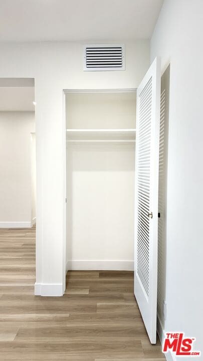 Building Photo - 414 N Palm Dr