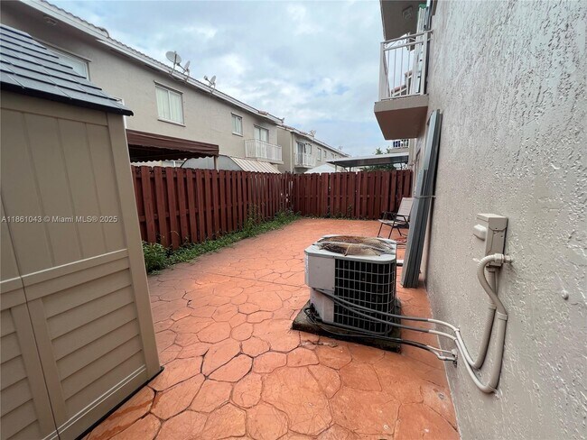 Building Photo - 7231 NW 174th Terrace