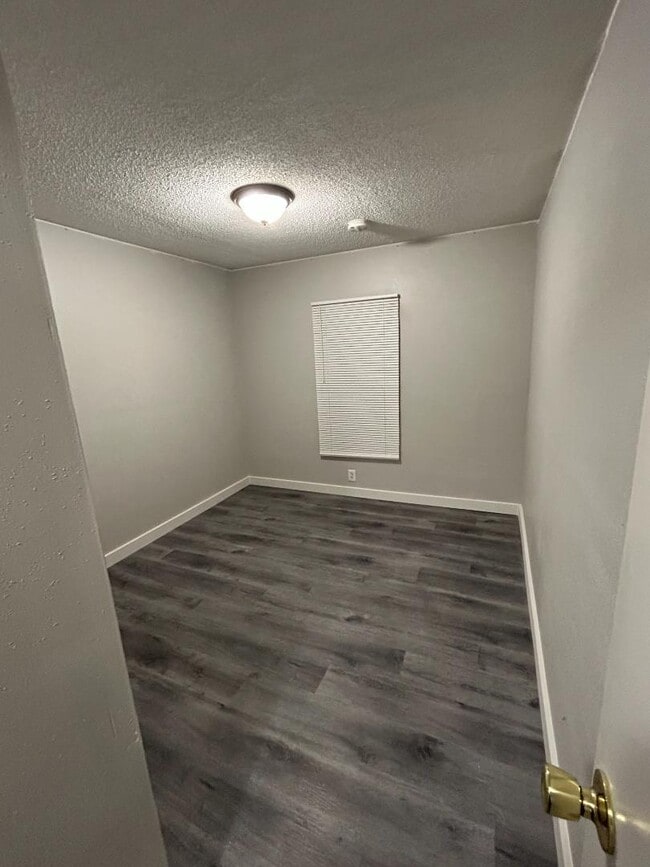 Building Photo - 188 AN Cir