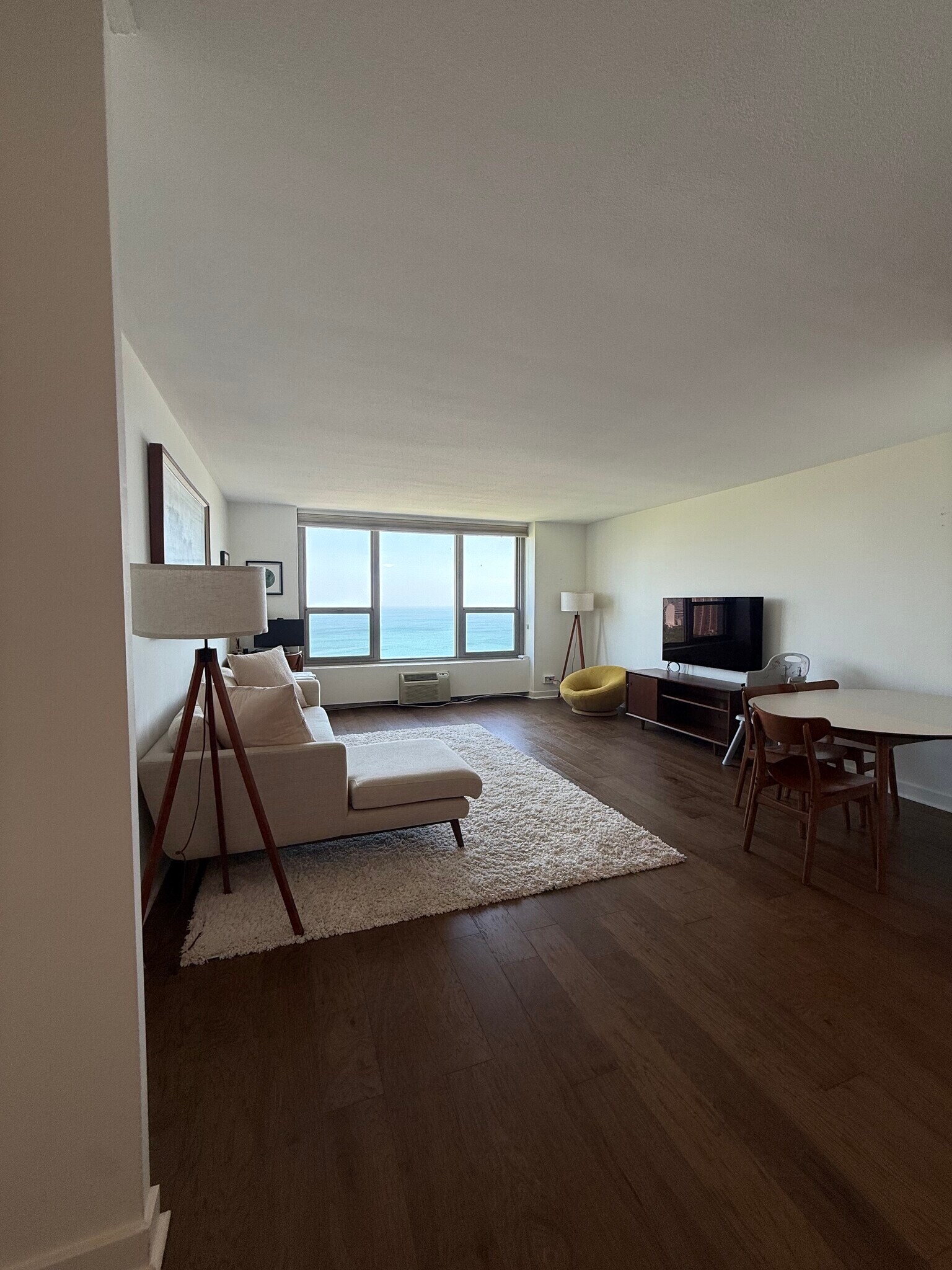 Building Photo - 1550 N Lake Shore Dr