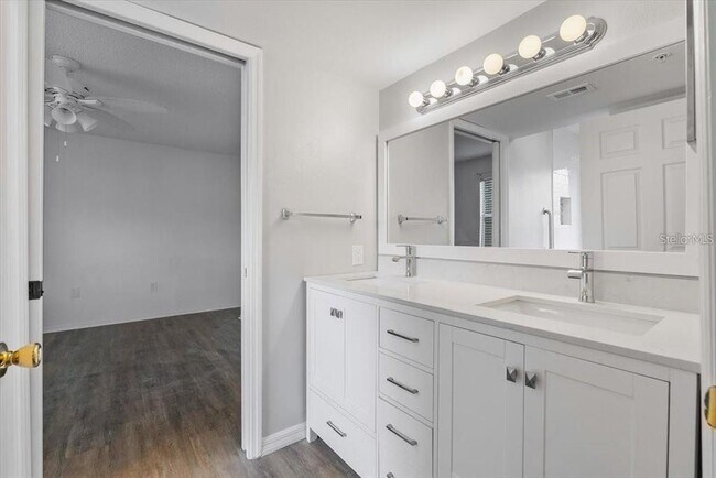 Building Photo - 2400 Feather Sound Dr